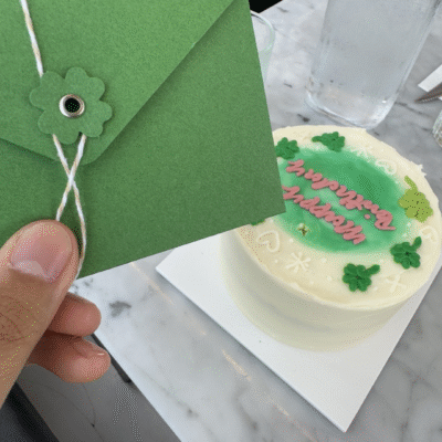 彼氏の誕生日をお祝い🎂韓国で初めてオーダーケーキを注文しました😊🍀